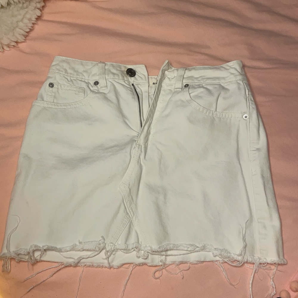Sleek white Denim Skirt